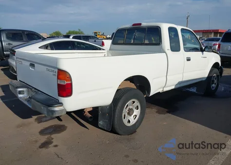 1998 Toyota Tacoma z USA, uszkodzony, nr VIN 4TAWM72N2WZ066825